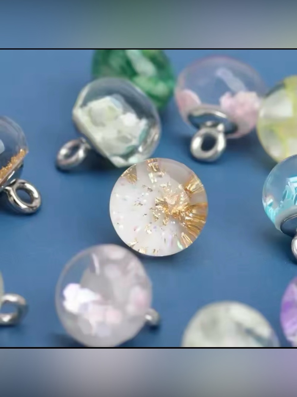 10, 10mm (0.394") Clear Resin With Gold Fleck Buttons for Sewing Or Crafts, NIP - Picture 2 of 9